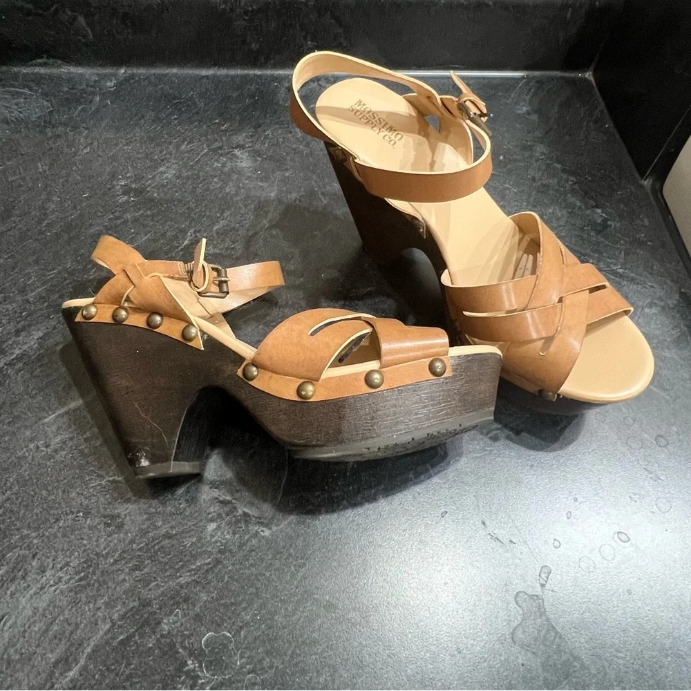 Mossimo Tan Strappy Moto chunky wood wedge heel Sandals 8.5 NWOT